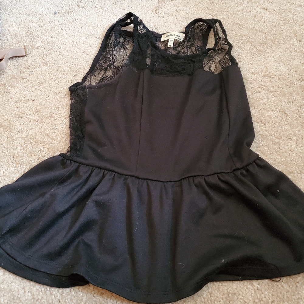 Black shirt.